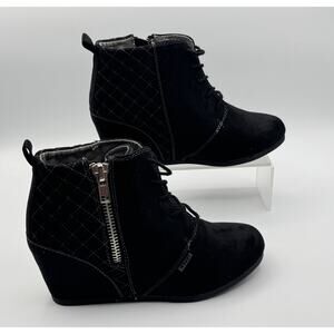 Bongo Shoes Women's Size 8M Black Kedzie Suede Wedge Ankle Bootie Zipper Pre-own